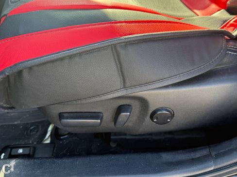 Used 2012 Toyota Camry SE w/ Leather Pkg FWD image 20