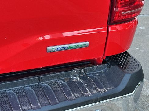 Used 2021 Ford F150 XLT w/ Equipment Group 302A High image 11