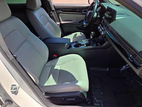 Used 2024 Honda Civic Sport Touring image 13