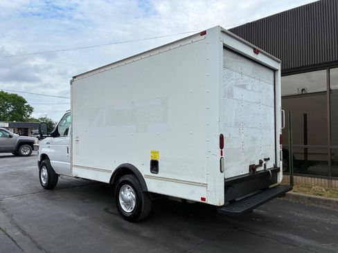 Used 2015 Ford E-350 and Econoline 350 Super Duty RWD image 3