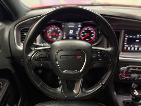 Used 2018 Dodge Charger SXT w/ Blacktop Package image 17