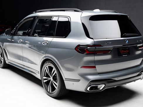Used 2024 BMW X7 xDrive40i w/ M Sport Package AWD/4WD image 23