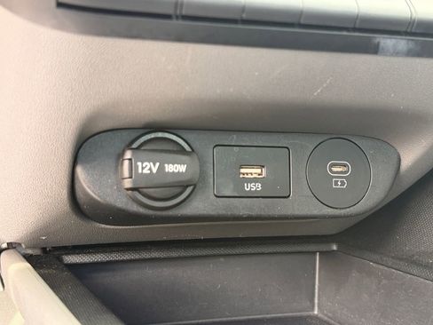 Used 2024 Hyundai Elantra SEL FWD image 27