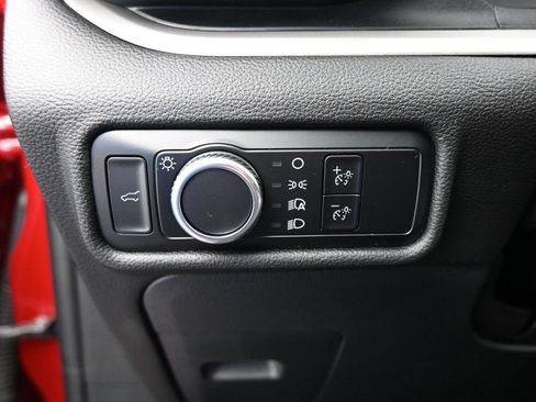 Used 2023 Ford Explorer XLT RWD image 11