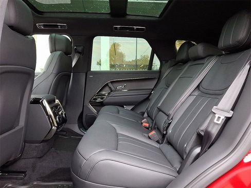 New 2025 Land Rover Range Rover Sport Dynamic SE image 7