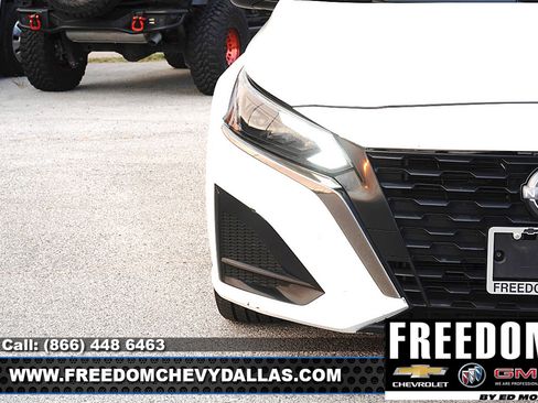 Used 2024 Nissan Altima 2.5 SR FWD image 41