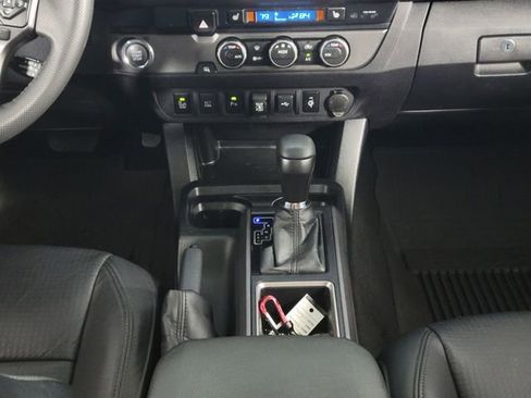 Used 2022 Toyota Tacoma TRD Off-Road w/ TRD Premium Off Road Package RWD image 22