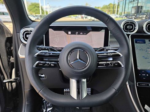 Used 2025 Mercedes-Benz GLC 300 image 24