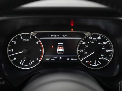 Used 2024 Nissan Rogue SV w/ SV Premium Package image 25