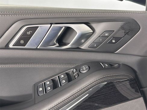 New 2026 BMW X5 xDrive40i w/ M Sport Package AWD/4WD image 17