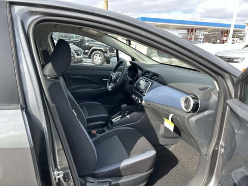 Used 2025 Nissan Versa SV w/ Trunk Package image 17