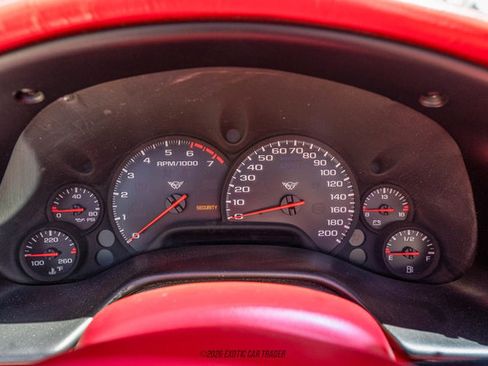 Used 2004 Chevrolet Corvette Convertible w/ Preferred Equipment Group RWD image 32