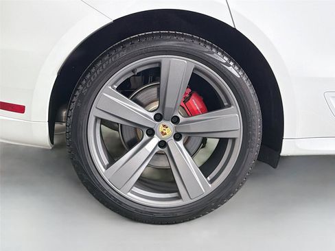 Used 2025 Porsche Macan S AWD/4WD image 13