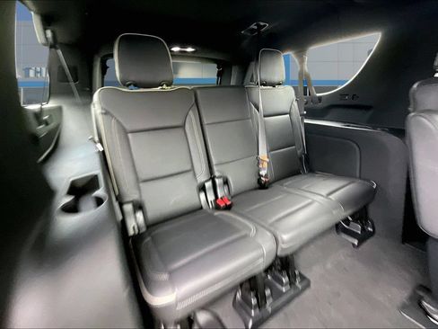 Used 2023 GMC Yukon XL SLT w/ SLT Premium Package AWD/4WD image 26