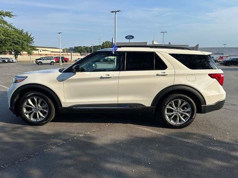 Certified 2023 Ford Explorer XLT w/ Equipment Group 202A RWD image 4