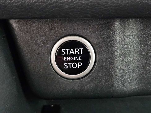Used 2023 Nissan Rogue SV FWD image 30