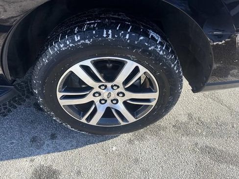 Used 2024 Ford Expedition Limited image 13