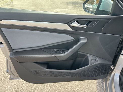 New 2026 Volkswagen Jetta SE FWD image 16
