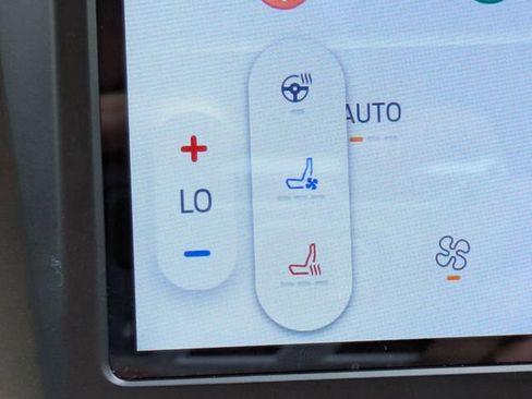 Used 2022 Ford Edge Titanium w/ Equipment Group 301A image 23