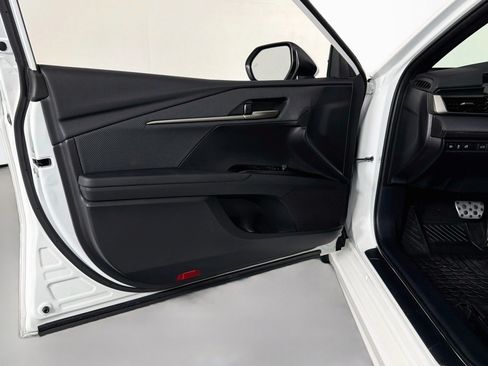 Used 2025 Toyota Camry SE w/ Multimedia Upgrade Package FWD image 21