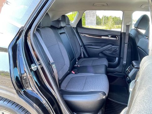 Used 2023 Kia Seltos S w/ Navigation Package FWD image 39