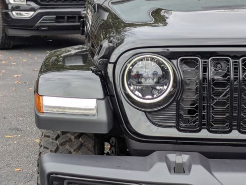 New 2026 Jeep Gladiator Sport image 10