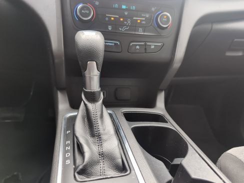 Used 2017 Ford Escape SE image 22