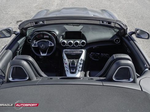 Used 2018 Mercedes-Benz AMG GT Roadster w/ Exclusive Interior Package image 30