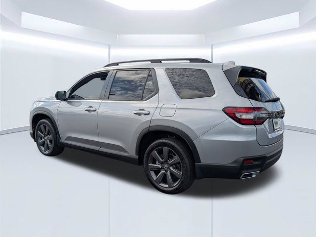 Used 2025 Honda Pilot Sport image 6