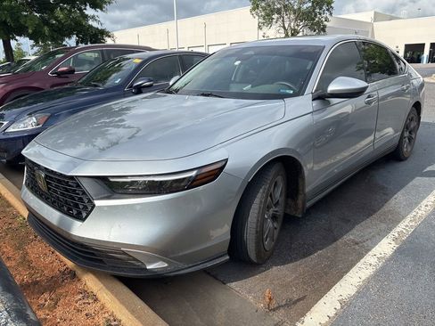 Used 2023 Honda Accord EX image 1