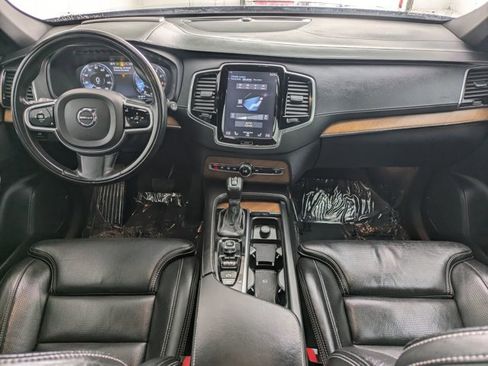 Used 2017 Volvo XC90 T6 Inscription w/ Vision Package image 16