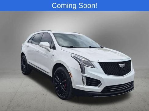Used 2023 Cadillac XT5 Sportv w/ LPO, Floor Liner Package AWD/4WD image 8