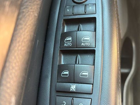 Used 2015 Jeep Grand Cherokee Altitude AWD/4WD image 17
