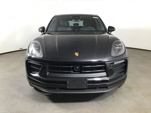 Certified 2026 Porsche Macan AWD/4WD image 10