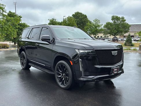 Used 2024 Cadillac Escalade Sport w/ LPO, ONYX Package AWD/4WD image 9