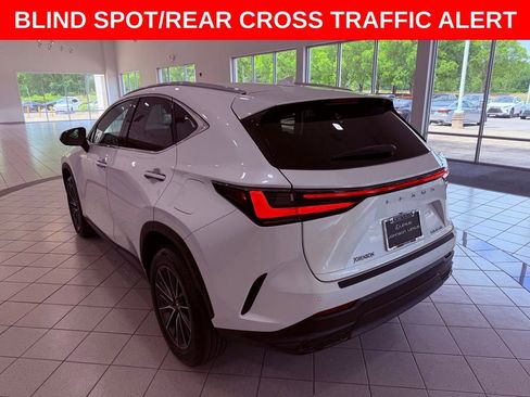 Used 2025 Lexus NX 250 FWD w/ Accessory Package (Z2) image 5