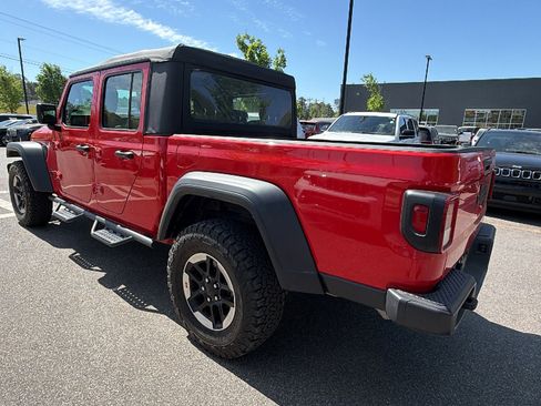 Used 2025 Jeep Gladiator Sport AWD/4WD image 10