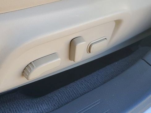 Used 2016 Subaru Legacy 2.5i Limited image 18