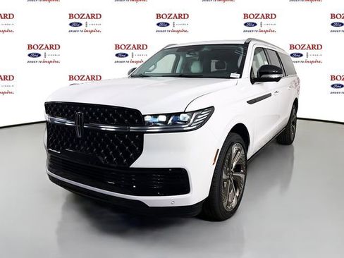 New 2026 Lincoln Navigator L Black Label AWD/4WD image 4