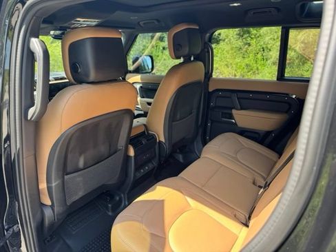 Used 2025 Land Rover Defender 110 S AWD/4WD image 12