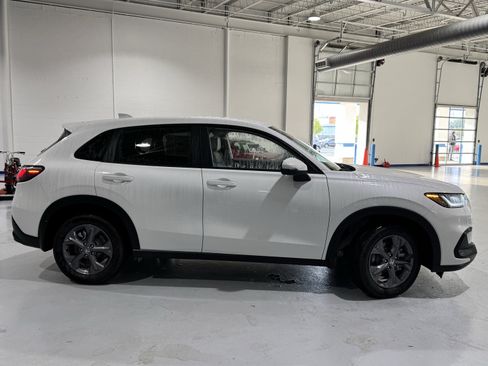 New 2026 Honda HR-V LX image 3