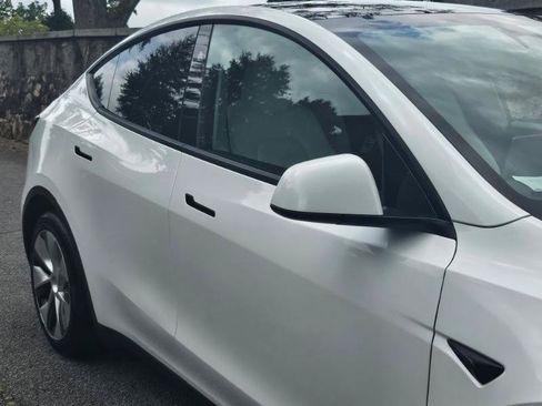 Used 2023 Tesla Model Y Long Range AWD/4WD image 20
