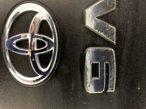 Used 2011 Toyota RAV4 Limited image 43