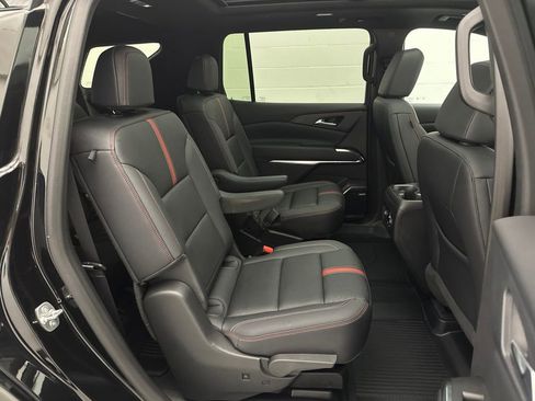 Used 2024 Chevrolet Traverse RS AWD/4WD image 74