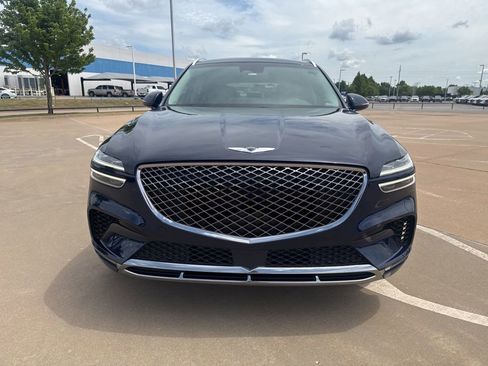 Used 2022 Genesis GV70 2.5T AWD/4WD image 5