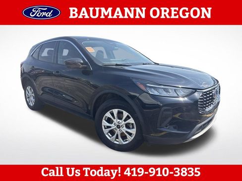 Used 2023 Ford Escape Active w/ Tech Pack #2 AWD/4WD image 1