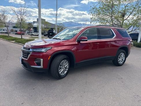 Certified 2023 Chevrolet Traverse LT FWD image 3