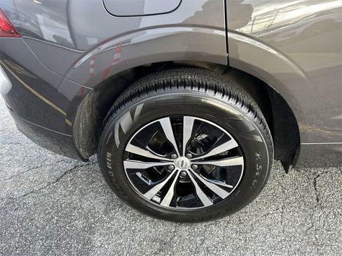 Certified 2023 Volvo XC60 B5 Core w/ Climate Package image 12