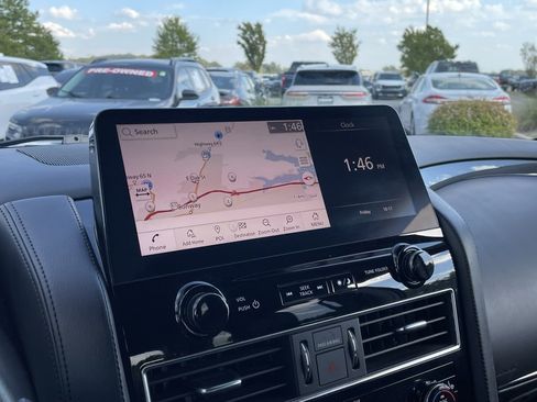 Used 2024 Nissan Armada SV image 16