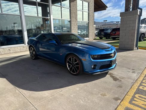 Used 2013 Chevrolet Camaro SS w/ Hot Wheels Special Edition image 3